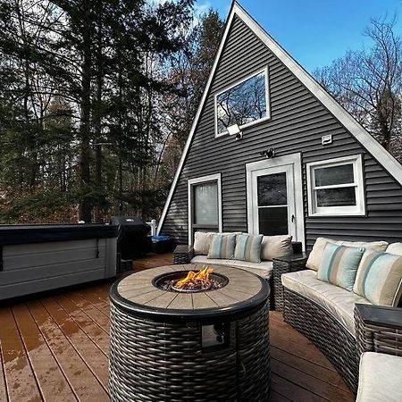 Villa New! Cozy & Modern A-Frame In The Woods W/Hot Tub Tamworth Esterno foto