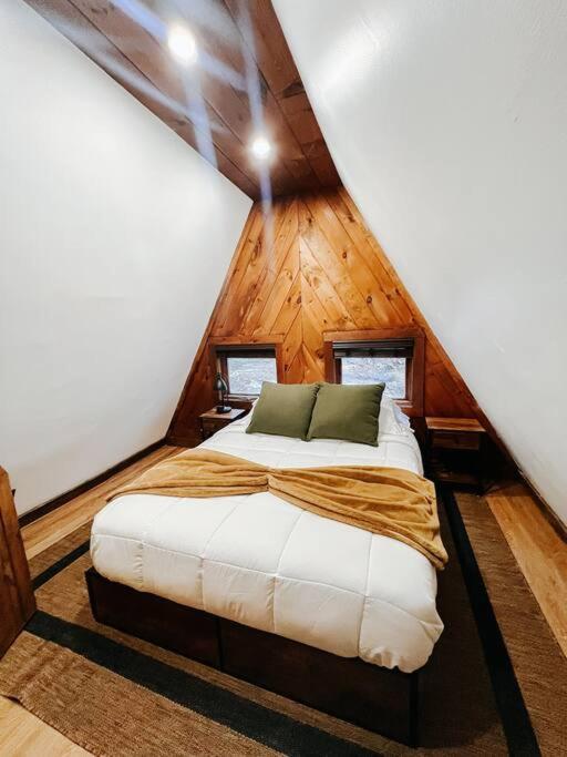 Villa New! Cozy & Modern A-Frame In The Woods W/Hot Tub Tamworth Esterno foto