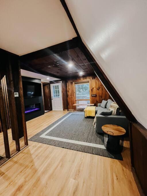 Villa New! Cozy & Modern A-Frame In The Woods W/Hot Tub Tamworth Esterno foto