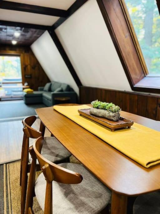Villa New! Cozy & Modern A-Frame In The Woods W/Hot Tub Tamworth Esterno foto