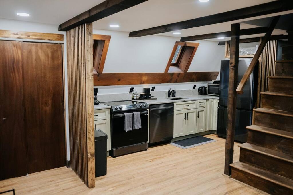 Villa New! Cozy & Modern A-Frame In The Woods W/Hot Tub Tamworth Esterno foto